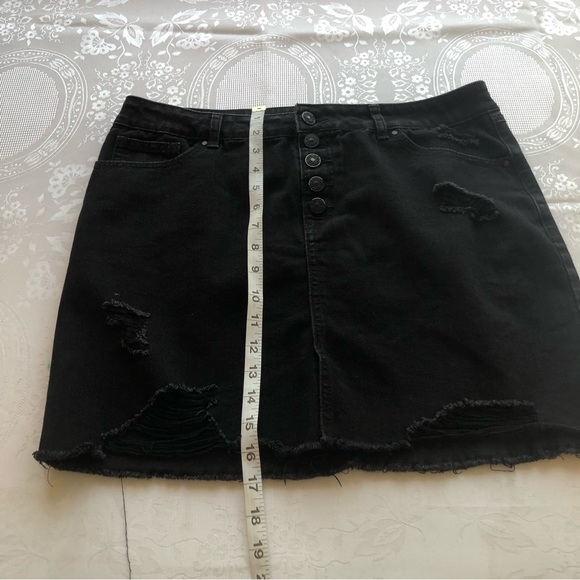Rewash Brand Women’s Size 13(31) Black Mini Denim Jeans Skirt Ripped Button-Fly - Picture 11 of 16
